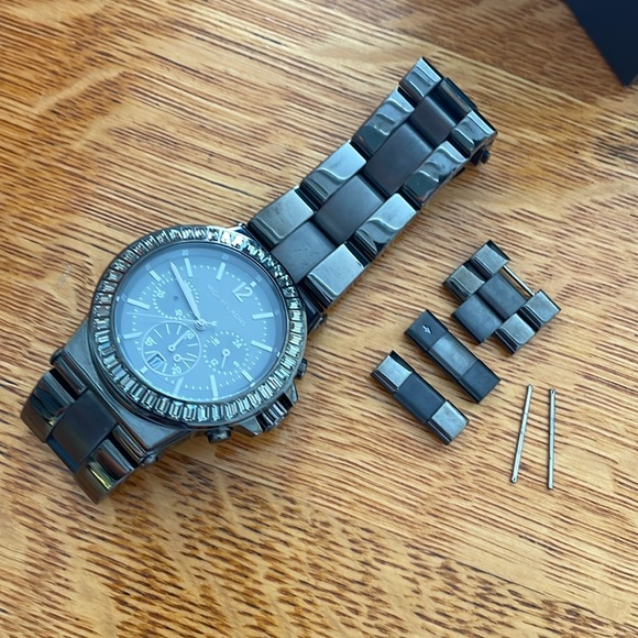 Michael Kors chunky black chrome watch - Picture 5 of 5